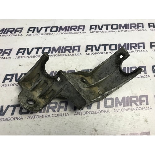 Кронштейн тросів МКПП Renault Trafic 1.9DCI 2001-2014 8200306156